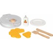 goki Waffeleisen mit Zubehör aus Holz für die Kinderküche